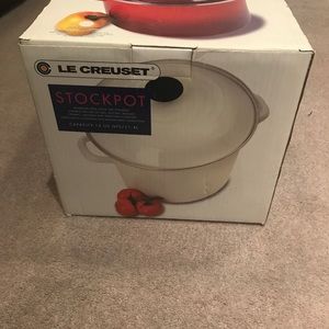 Brand new still in box Le Cresuset Stockpot
